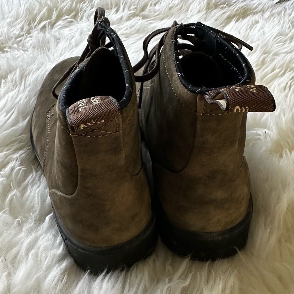 Blundstone 1930 Lace Up Leather Boot Men's Distressed Taupe Brown - Picture 9 of 16